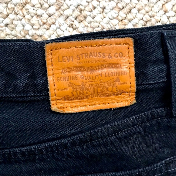 Levis cutoff mini skirt - Picture 4 of 7